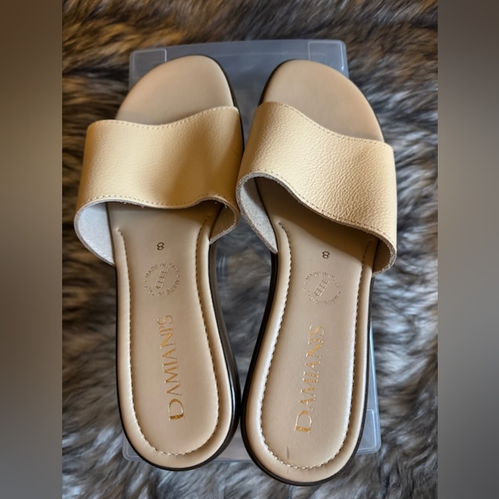 Dawgs Women's Cream Slide Sandals - Picture 3 of 5